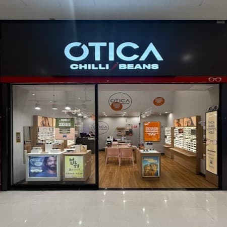 Imagem de interna da loja ótica chilli beans