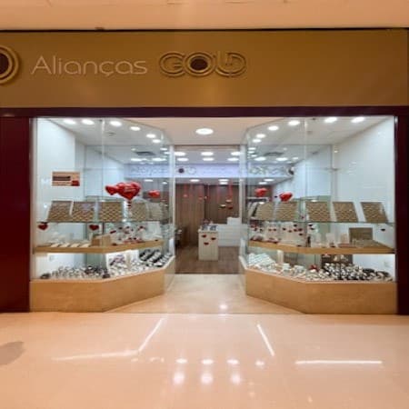 Imagem de interna da loja alianças gold