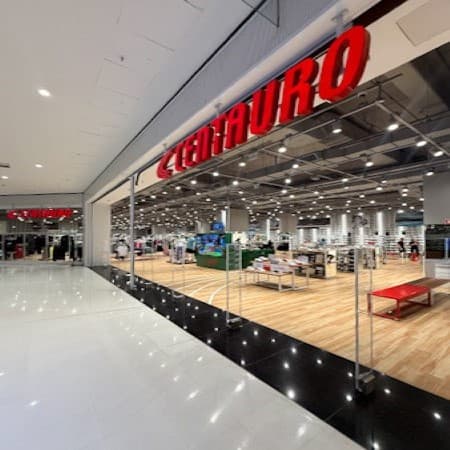 Imagem de interna da loja centauro