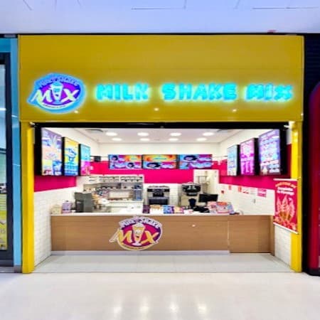 Imagem de interna da loja milk shake mix