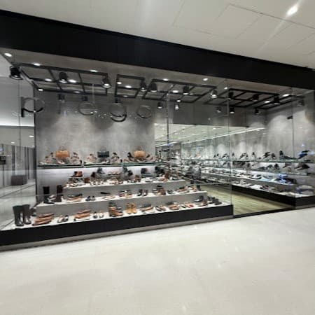 Imagem de interna da loja prego