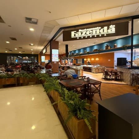 Imagem de interna da loja da fazenda