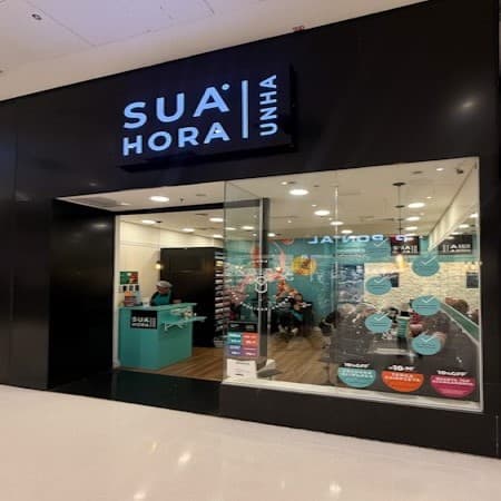 Imagem de interna da loja sua hora unha